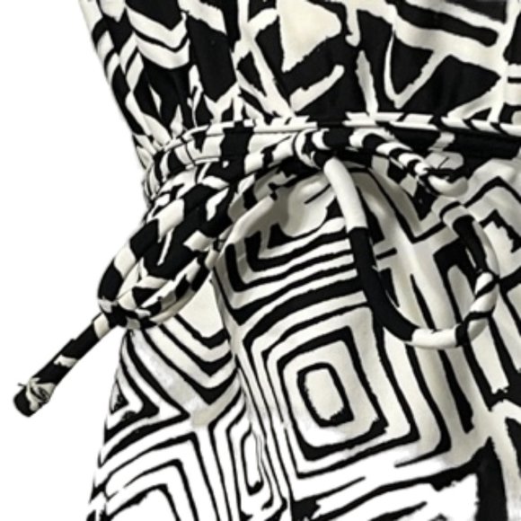 ISLAND ESCAPE WOMAN Black and White Tankini Top NWT - Picture 6 of 11